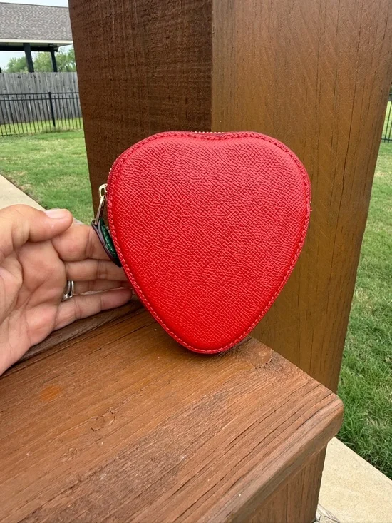 NWT Coach Strawberry Coin Pouch in Red and Green Novelty Limited Edition Wallet - Picture 3 of 9